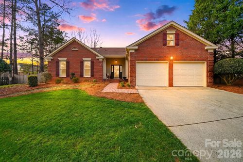 609 Fredricksburg Rd, Matthews, NC, 28105-2655 | Card Image