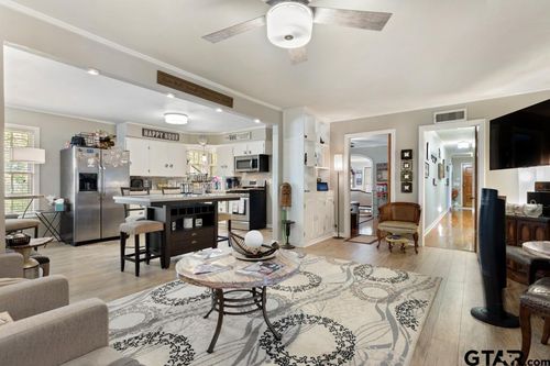 1522 N Moore Ave, Tyler, TX, 75702-4100 | Card Image