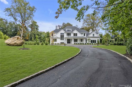 38 Cow Neck Rd, Port Washington, NY, 11050-1116 | Card Image