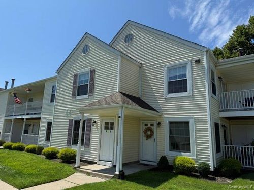 291u-159 Fairview Cir, Middle Island, NY, 11953-2347 | Card Image