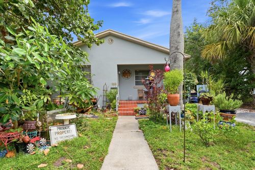 515 Biscayne Dr, West Palm Beach, FL, 33401-7601 | Card Image