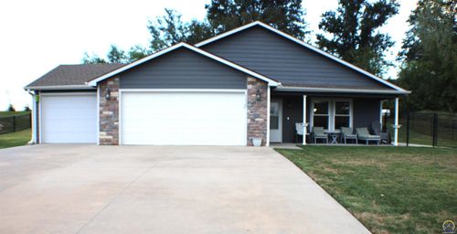 9835 Sw Deer Trail St, Topeka, KS, 66610-9009 | Card Image