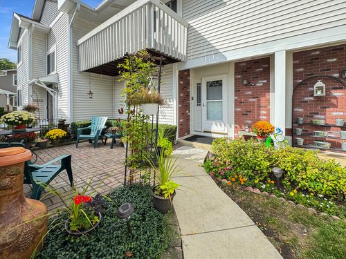 1028 Cumberland Ct, Vernon Hills, IL, 60061-1371 | Card Image