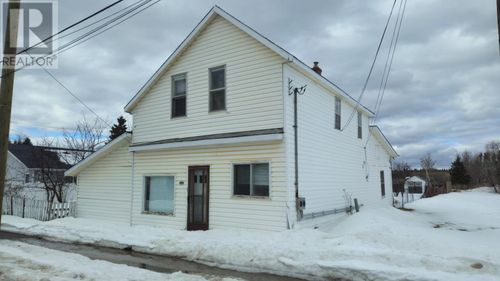 340 First Ave, Thunder Bay, ON, P7B2M8 | Card Image