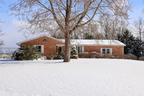 66 Tripplewood Dr, Mercer, PA, 16137-5050 | Card Image