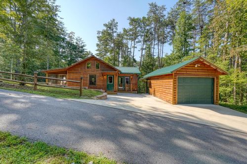 305 Whispering Hills Rd, Murphy, NC, 28906-3198 | Card Image