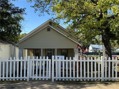 View of front facade featuring a porch | Image 3