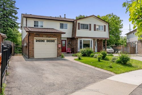 28 Newby Crt, Brampton, ON, L6V2R8 | Card Image