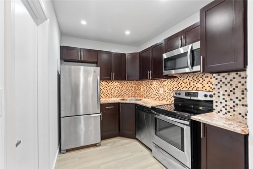 apt-207a-2426 Se 17th St, Fort Lauderdale, FL, 33316-3126 | Card Image