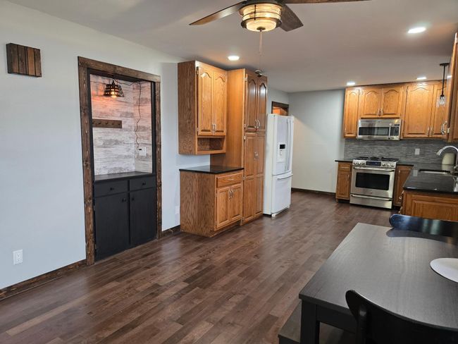 cute built-in coffee bar | Image 9