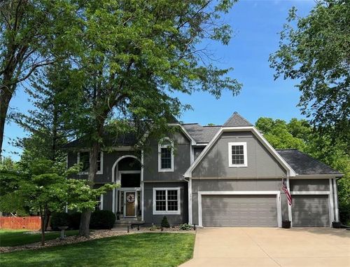 5817 Ne Ruby Ct, Lee's Summit, MO, 64064-1147 | Card Image