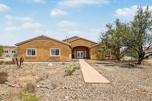 8610 N Pomona Avenue, Tucson, AZ, 85704 | Card Image