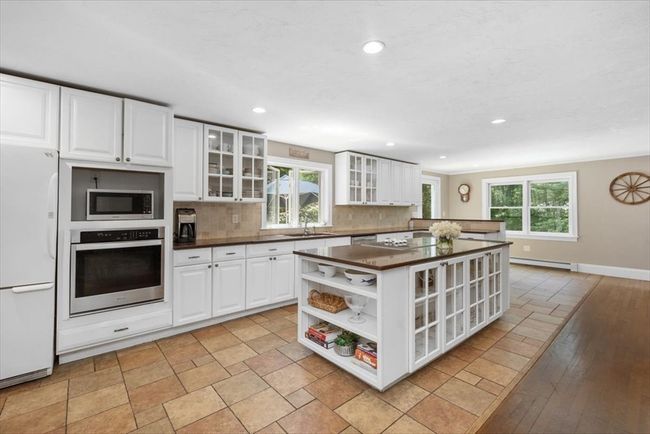 12 Whitcomb Ln, House other with 3 bedrooms, 4 bathrooms and 3 parking in Hingham MA | Image 11