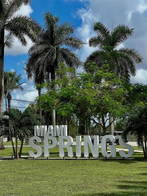 875 Westward Dr, Miami Springs, FL, 33166-5163 | Card Image