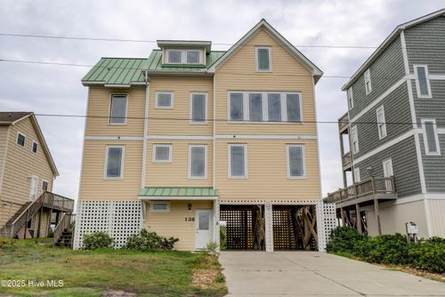 138 Topsail Rd, N Topsail Beach, NC, 28460-8241 | Card Image