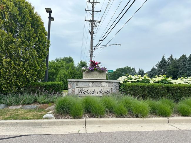 1885 Chipping Way, Condo with 4 bedrooms, 3 bathrooms and null parking in Bloomfield Hills MI | Image 28