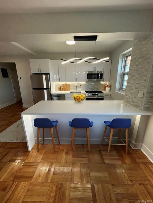 apt-3n-230 Pelham Rd, New Rochelle, NY, 10805-2545 | Card Image