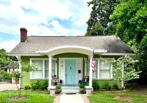 37 Homochitto St, Natchez, MS, 39120-3904 | Card Image