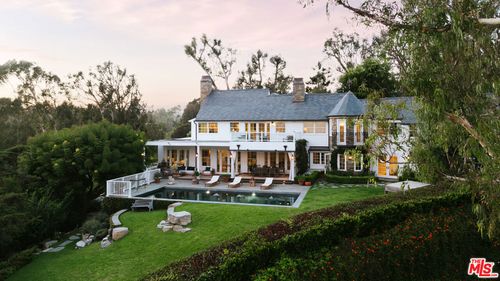 6825 Zumirez Dr, Malibu, CA, 90265-4316 | Card Image