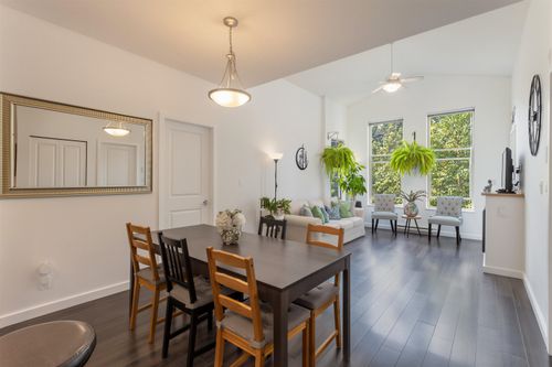 401-265 Ross Dr, New Westminster, BC, V3L0C8 | Card Image