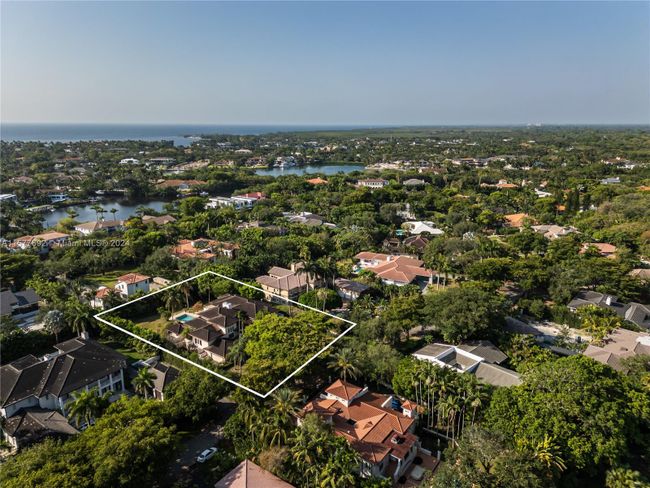 8001 Los Pinos Blvd, House other with 4 bedrooms, 4 bathrooms and null parking in Coral Gables FL | Image 25