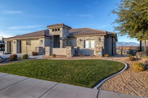 3461 E Barrel Roll Dr, St George, UT, 84790-5045 | Card Image