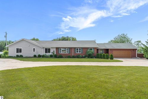 9390 Lake Leelanau Dr, Traverse City, MI, 49684-7713 | Card Image