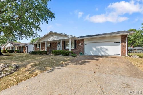 1806 Stoddard St, Cape Girardeau, MO, 63701-3844 | Card Image