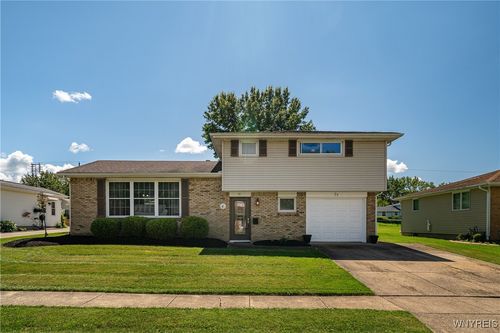31 Christopher Dr, West Seneca, NY, 14224-4001 | Card Image