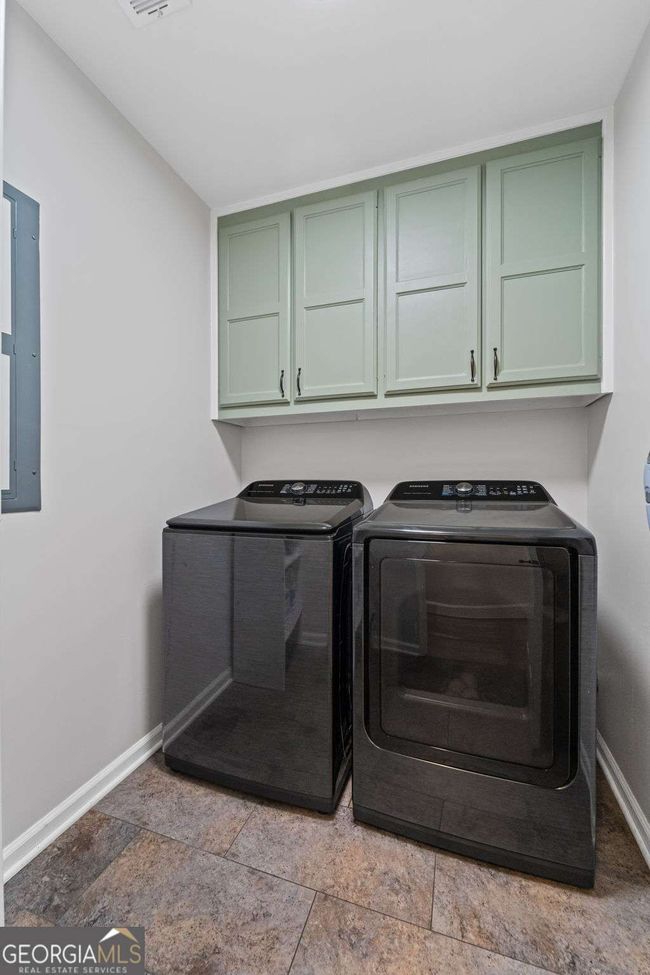 11155 Highfield Chase Dr, House other with 5 bedrooms, 3 bathrooms and 2 parking in Johns Creek GA | Image 24