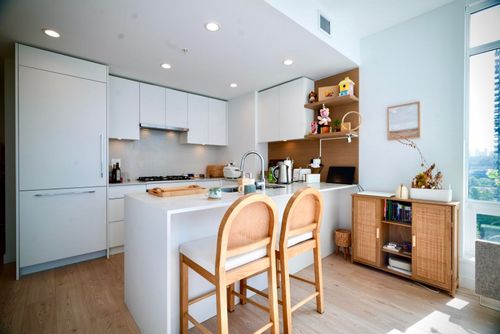 802-2181 Madison Ave, Burnaby, BC, V5C0N4 | Card Image