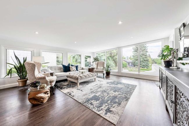 2328 Uxbridge Drive Nw, House other with 3 bedrooms, 3 bathrooms and 5 parking in Calgary AB | Image 15