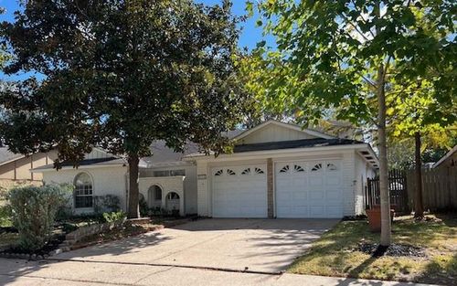 9115 Willow Meadow Dr, Houston, TX, 77031-1121 | Card Image