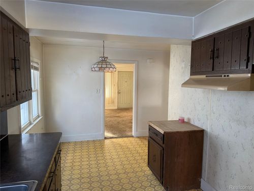 7377 Bernice, Center Line, MI, 48015-1248 | Card Image