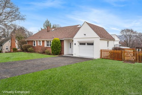 9 Sunrise Ter, New Windsor, NY, 12553-7557 | Card Image