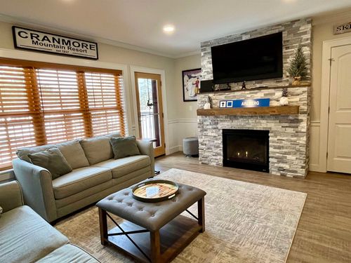 2202-235 Skimobile Rd, North Conway, NH, 03860-5295 | Card Image