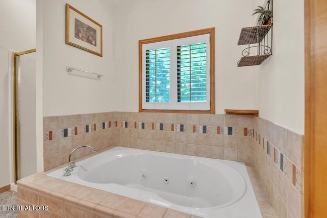 128 Fox Ln, House other with 3 bedrooms, 3 bathrooms and null parking in La Follette TN | Image 34