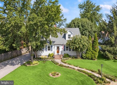 6 Park Dr, Catonsville, MD, 21228-5051 | Card Image