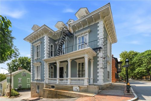 122 Benefit St, Providence, RI, 02903-1227 | Card Image