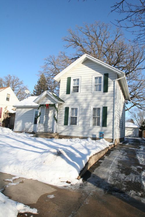 418 11th Ave Se, Rochester, MN, 55904-4865 | Card Image