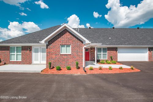 418 Eagle Pointe Dr, Louisville, KY, 40214-5457 | Card Image