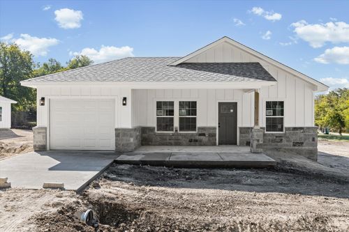 305 Meador St, Moody, TX, 76557-3545 | Card Image