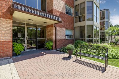 402 - 291 Blake St, Condo with 2 bedrooms, 2 bathrooms and 1 parking in Barrie ON | Image 1