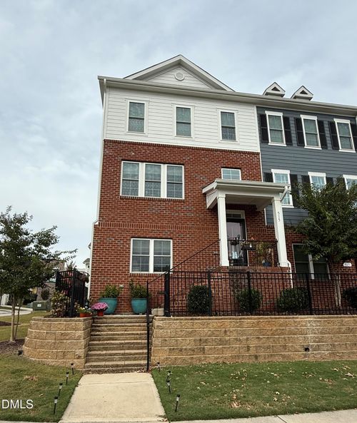 515 Gateway Townes Blvd, Wake Forest, NC, 27587-8577 | Card Image