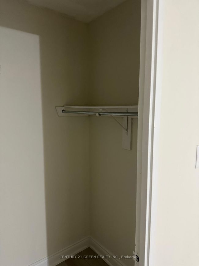 908 - 2645 Kipling Ave, Condo with 2 bedrooms, 1 bathrooms and 1 parking in Etobicoke ON | Image 5