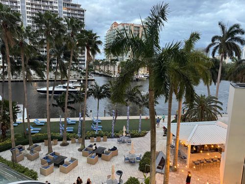 318-2670 E Sunrise Blvd, Fort Lauderdale, FL, 33304-3206 | Card Image