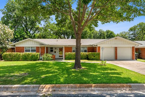 7105 Culver Ave, Fort Worth, TX, 76116-8717 | Card Image