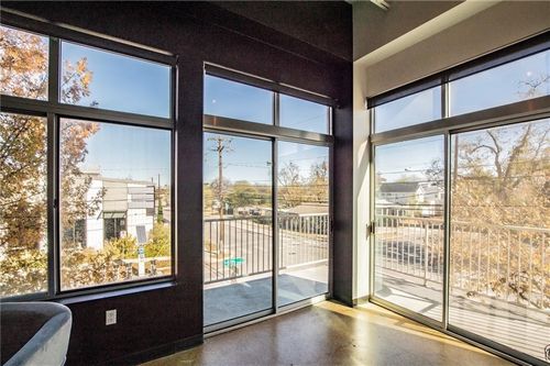 3044-2401 E 6th St, Austin, TX, 78702-3972 | Card Image