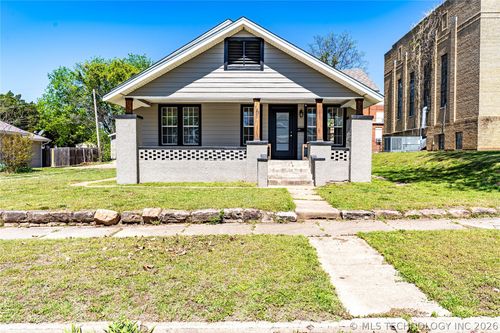 133 8th Ave, Bristow, OK, 74010-2411 | Card Image
