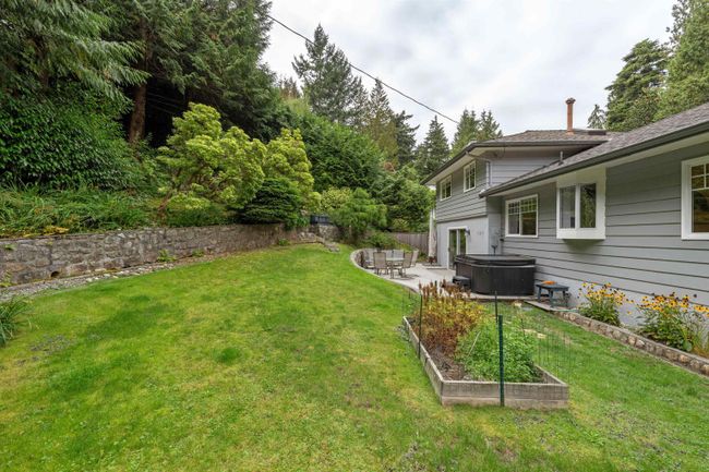 5670 Keith Road, House other with 3 bedrooms, 2 bathrooms and null parking in West Vancouver BC | Image 38